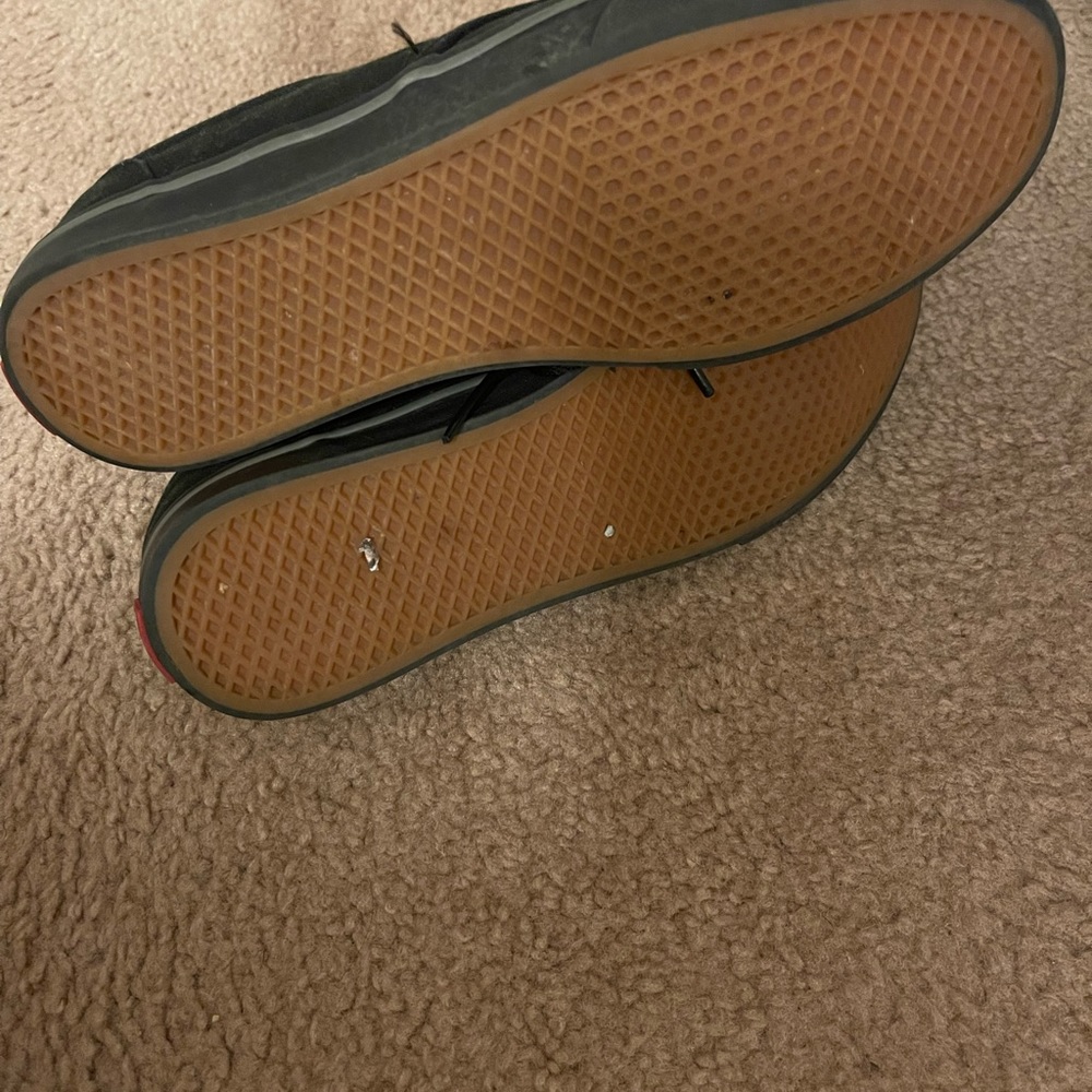 Used - Picture 2 of 4